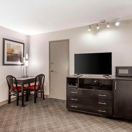Comfort Suites Nashville Airport - Bna Exterior photo