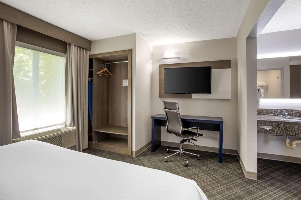 Comfort Suites Nashville Airport - Bna Room photo