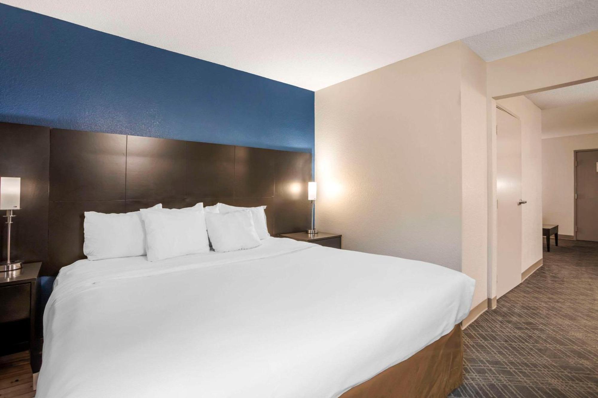 Comfort Suites Nashville Airport - Bna Exterior photo